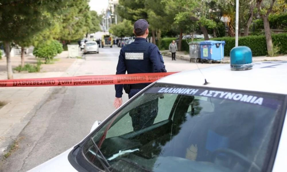 ΕΛ.ΑΣ.: Χειροπέδες σε δύο ανήλικους για ληστεία υπό την απειλή μαχαιριού